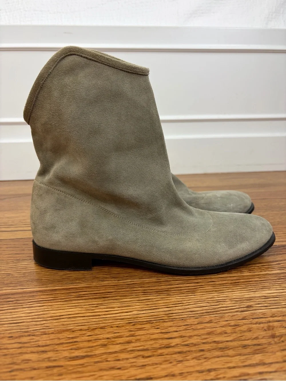 Jimmy Choo Grey Suede Ankle Boots (39)